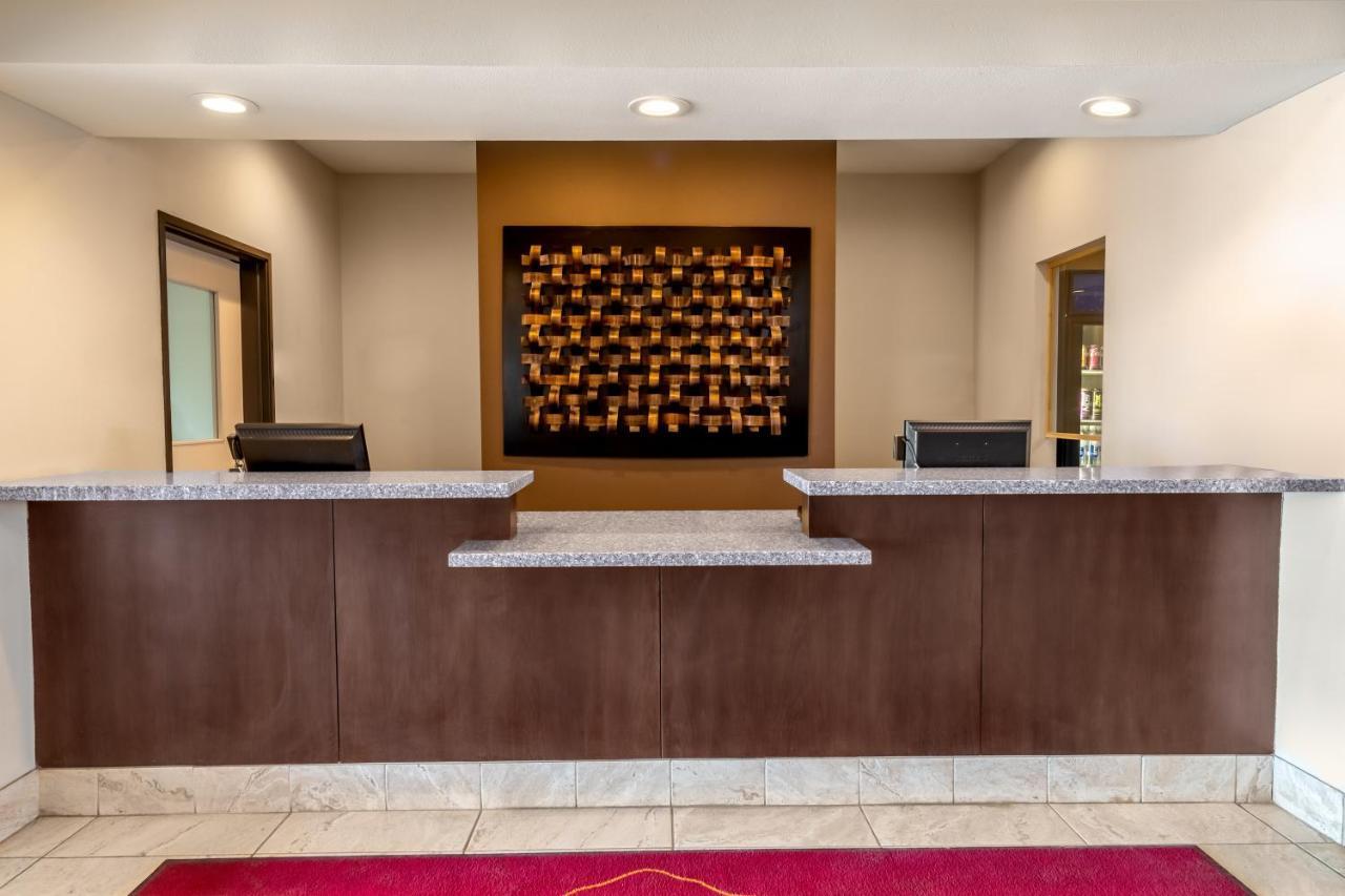 Landmark Suites - Williston Exterior photo