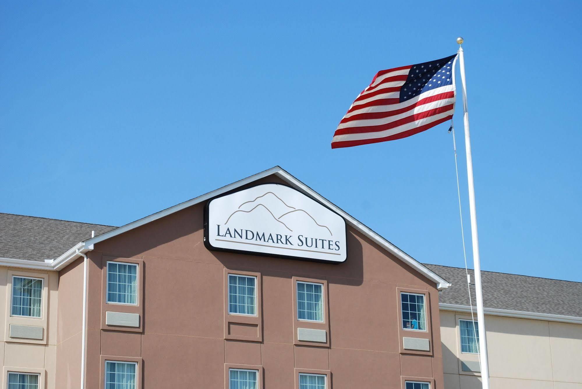 Landmark Suites - Williston Exterior photo