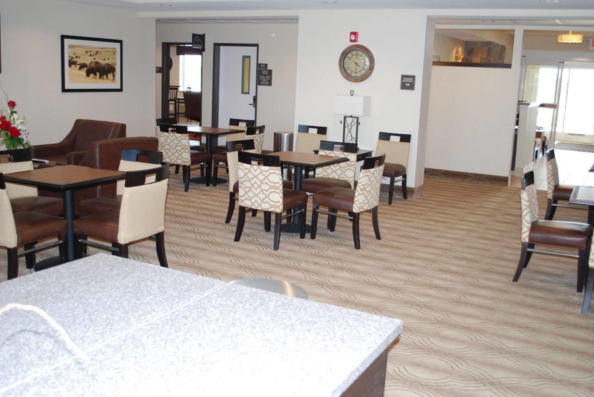 Landmark Suites - Williston Exterior photo