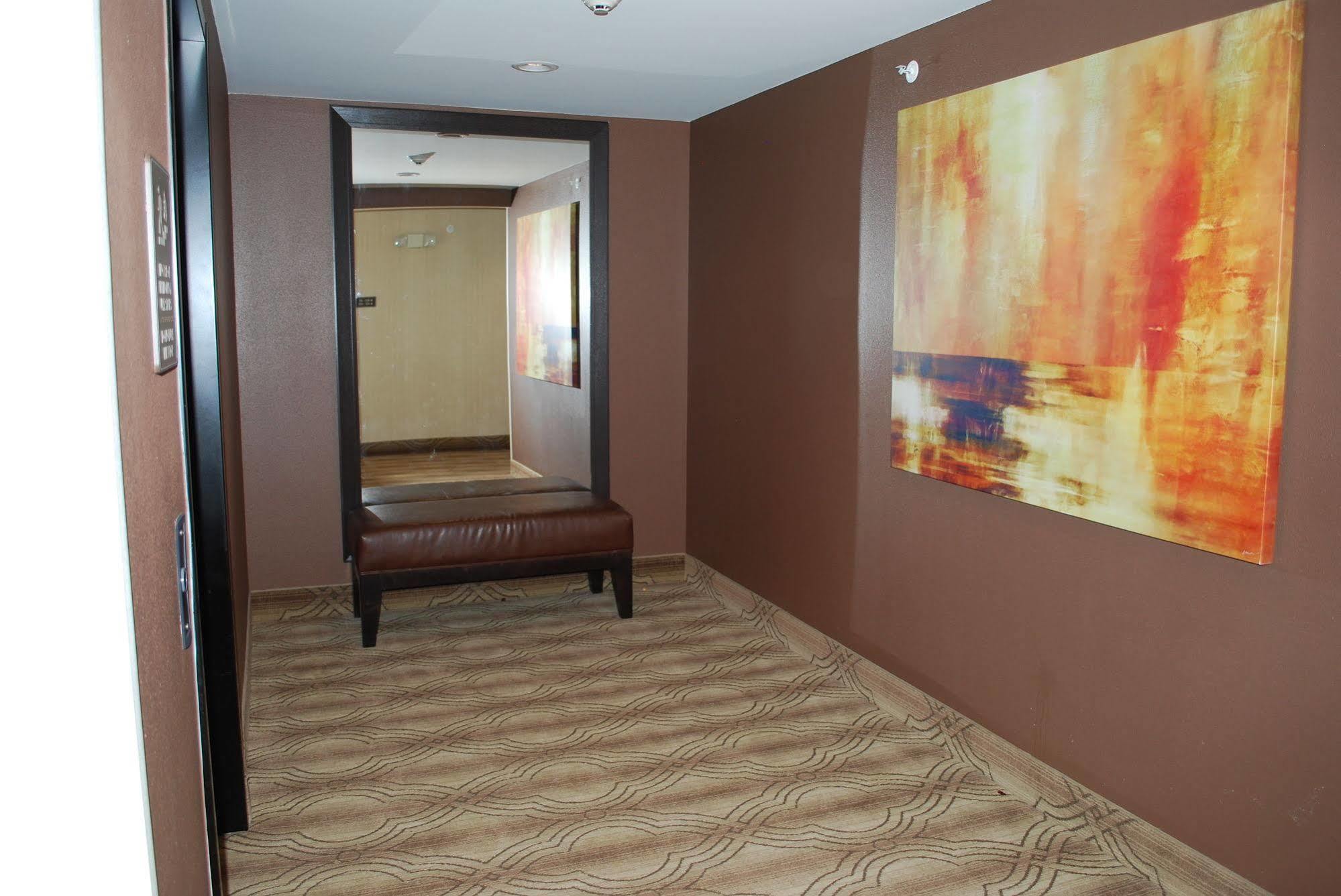 Landmark Suites - Williston Exterior photo